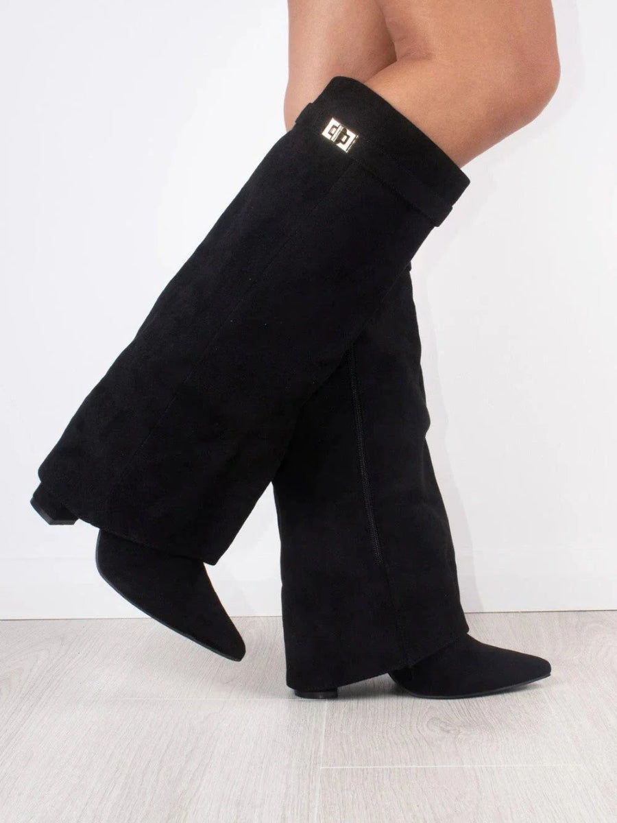 ALVINA | Luxe Wildleder-Look Hohe Stiefel mit Goldakzent