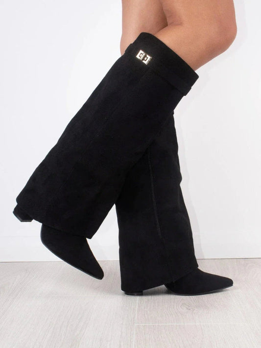 ALVINA | Luxe Wildleder-Look Hohe Stiefel mit Goldakzent