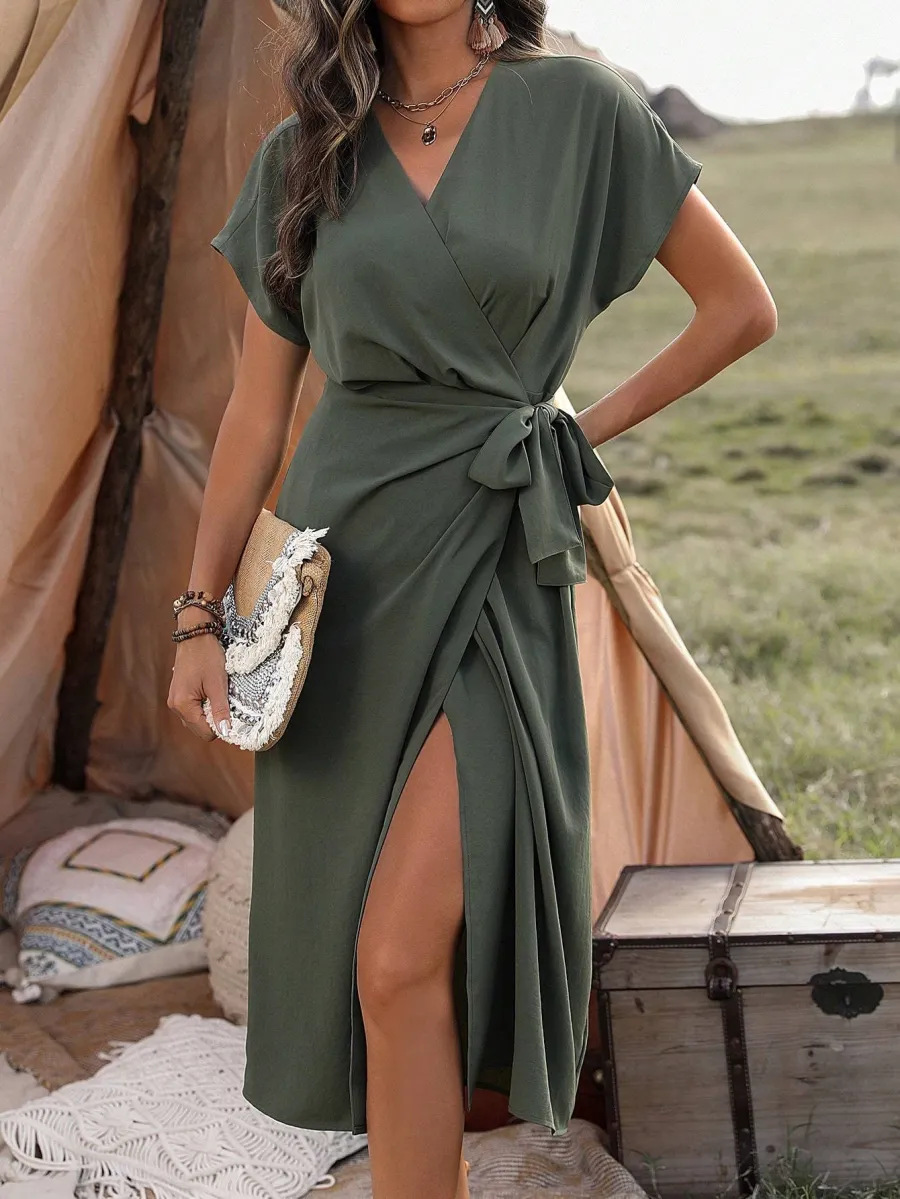 ALISSIA | Elegantes Wickelkleid mit raffinierten Details